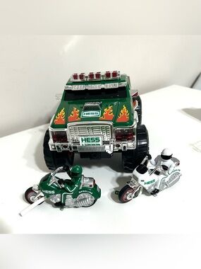 New in BoxVintage 2007 Hess Monster Truck with Motorcycles